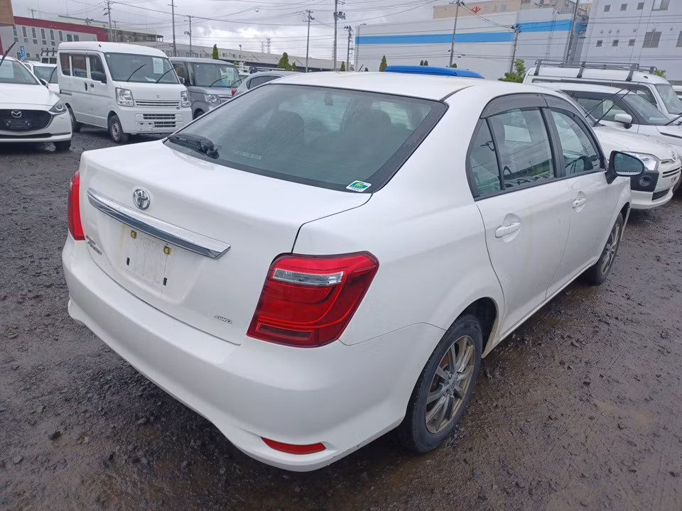 TOYOTA COROLLA AXIO