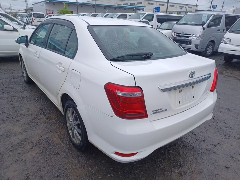 TOYOTA COROLLA AXIO