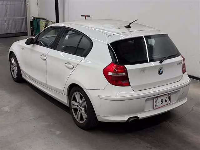BMW 1-SERIES