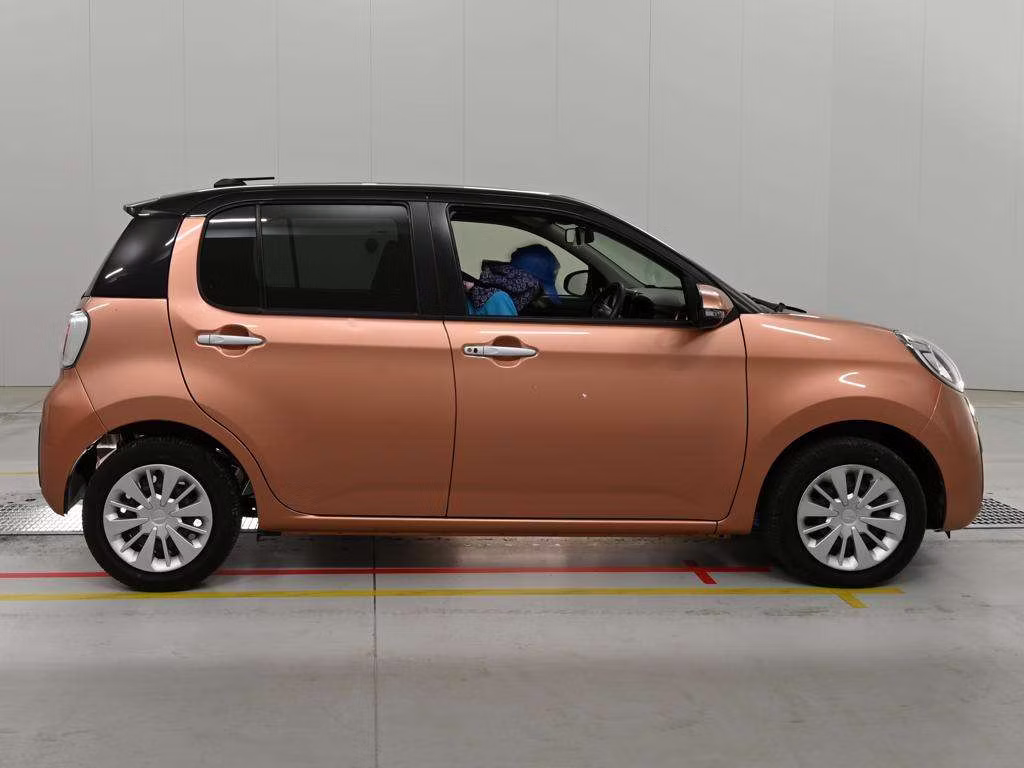 DAIHATSU BOON