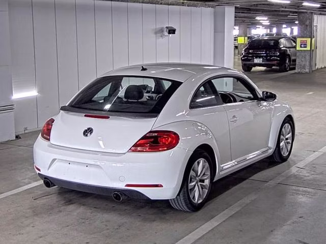 VOLKSWAGEN BEETLE