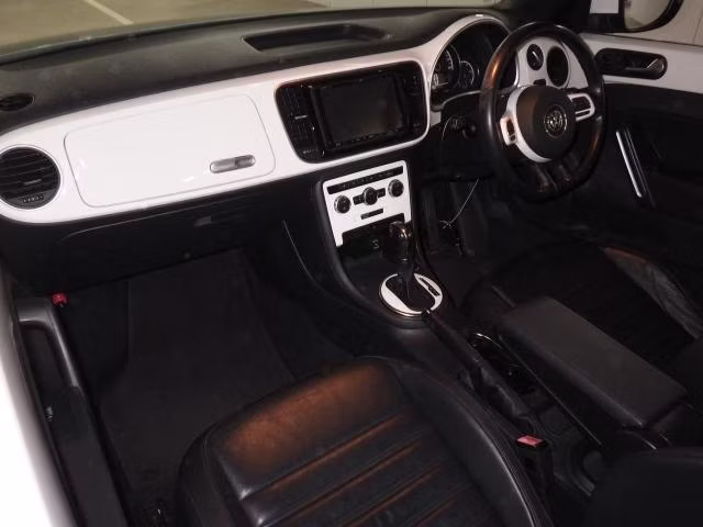 VOLKSWAGEN BEETLE