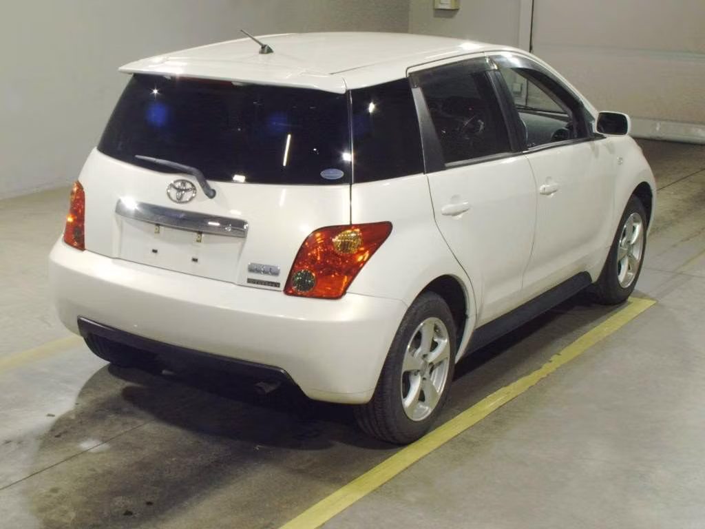 TOYOTA IST