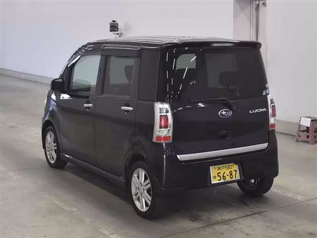 SUBARU LUCRA