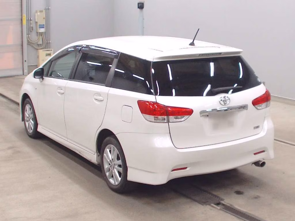 TOYOTA WISH