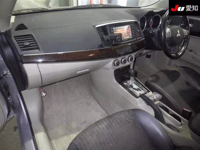 MITSUBISHI GALANT FORTIS