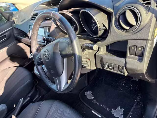 NISSAN LAFESTA