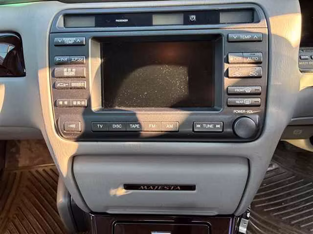 TOYOTA CROWN MAJESTA