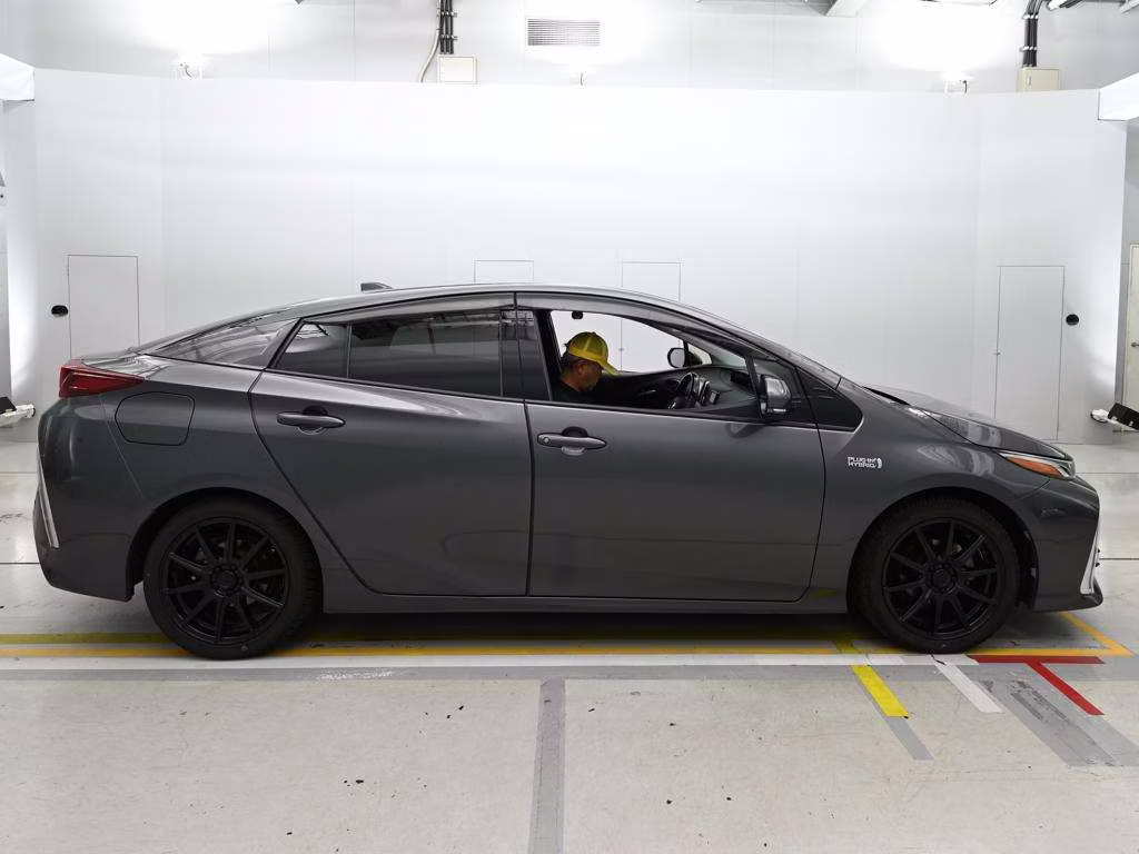 TOYOTA PRIUS PHV