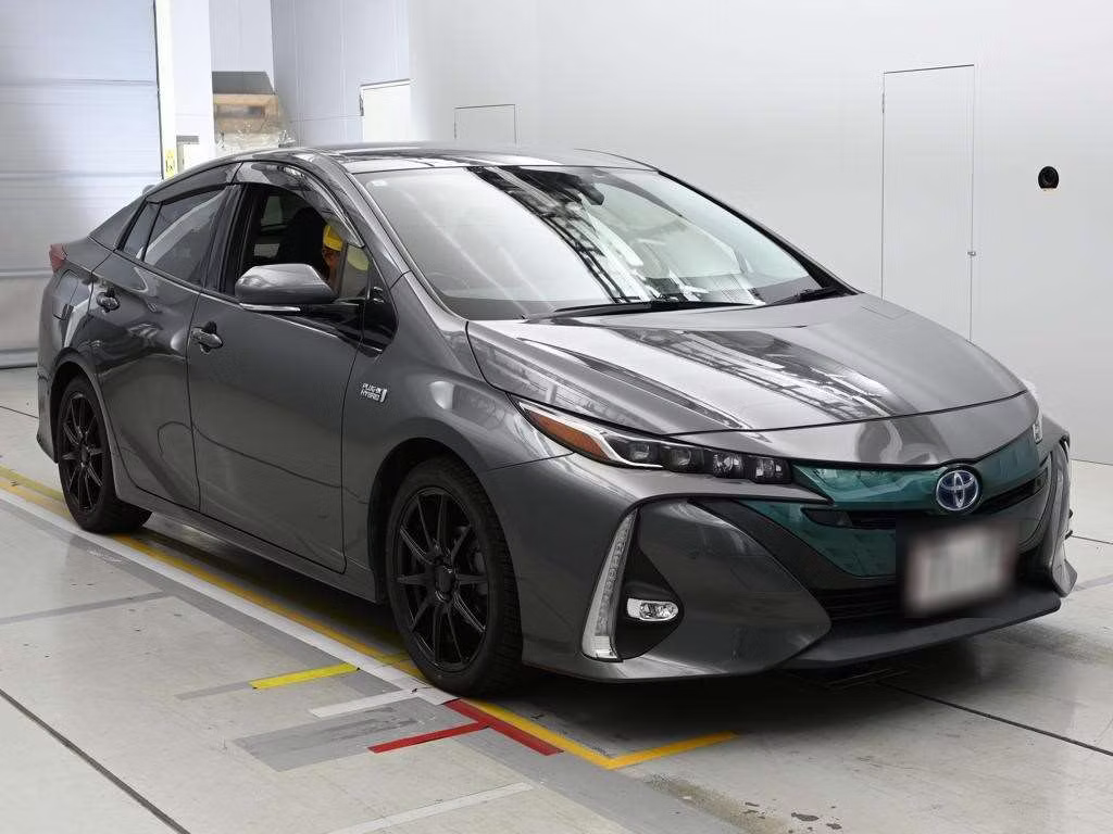 TOYOTA PRIUS PHV