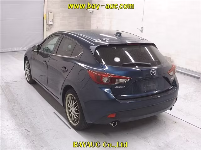 MAZDA AXELA
