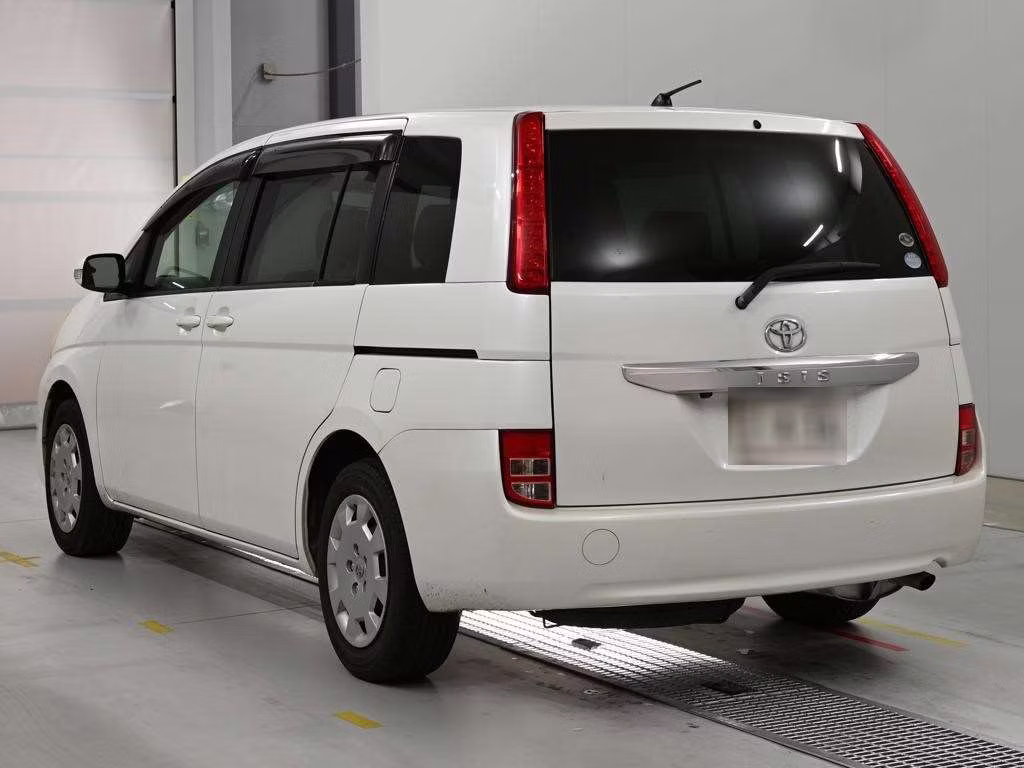 TOYOTA ISIS