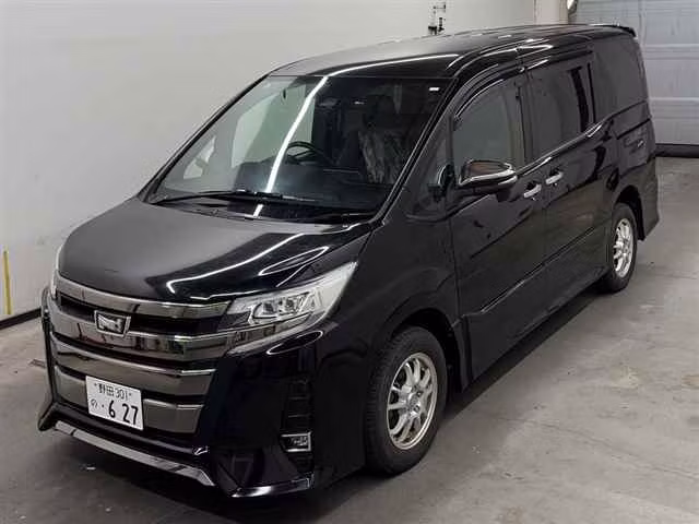TOYOTA NOAH