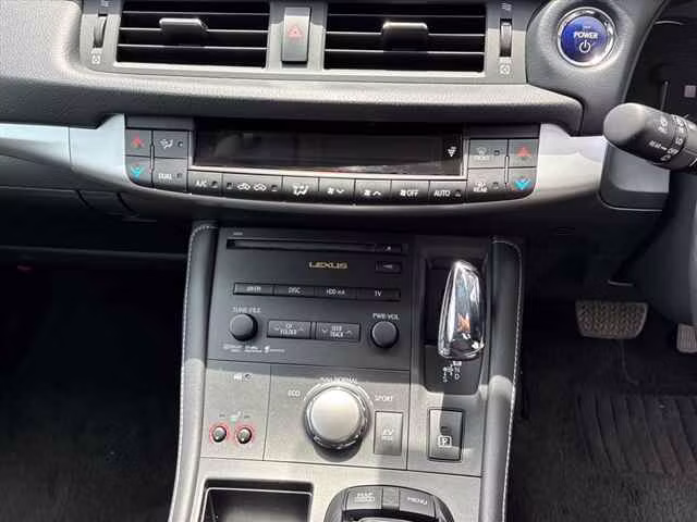 LEXUS CT200H