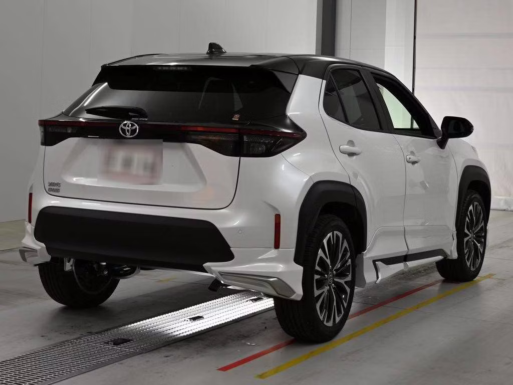 TOYOTA YARIS CROSS