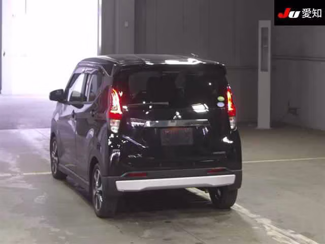 MITSUBISHI EK X
