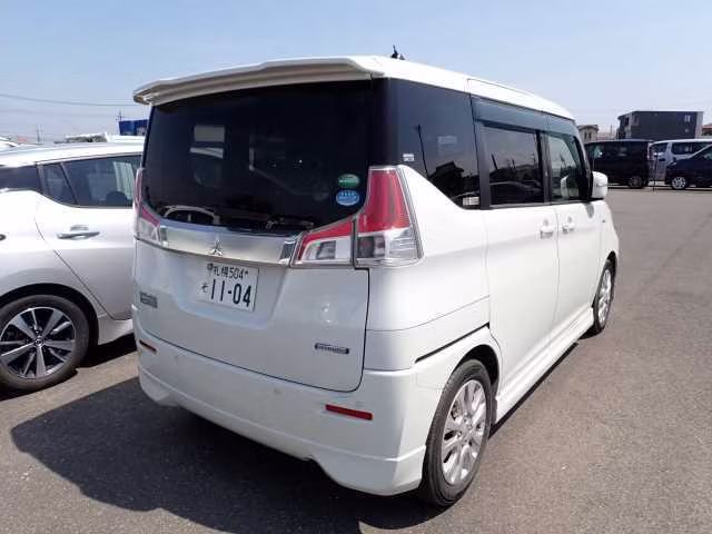 MITSUBISHI DELICA D:2