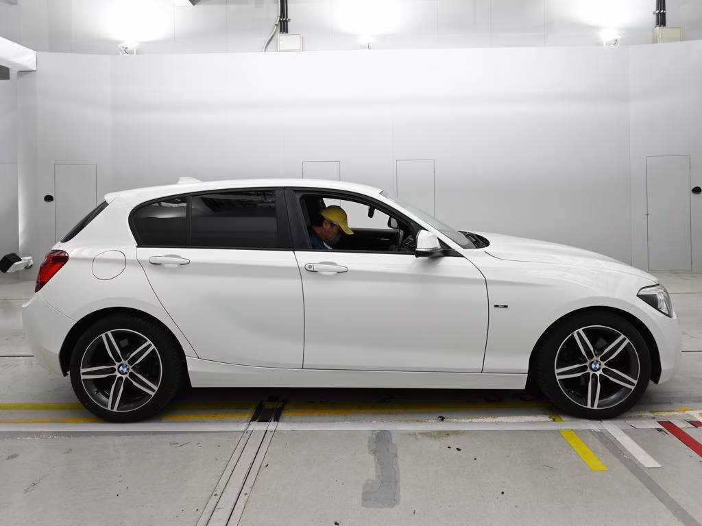 BMW 1-SERIES