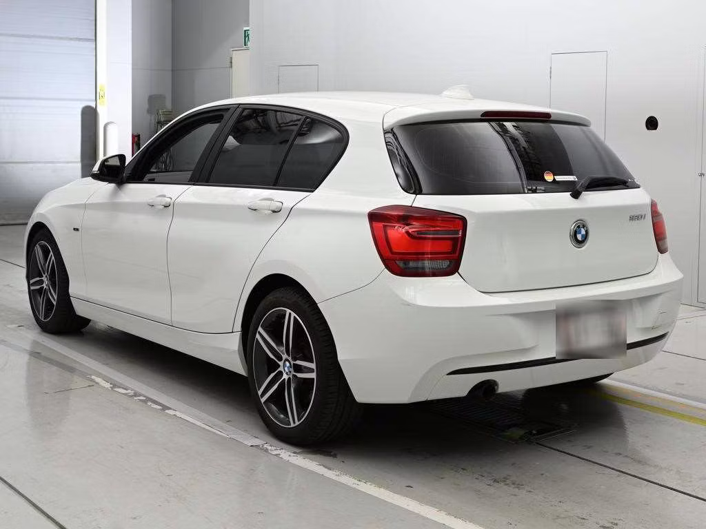 BMW 1-SERIES