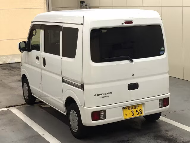 MITSUBISHI MINICAB