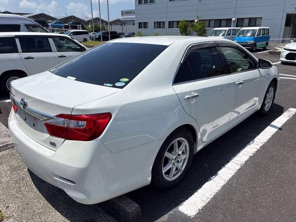 TOYOTA CAMRY