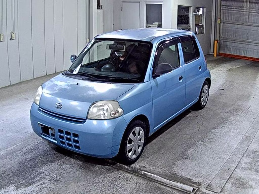 DAIHATSU ESSE