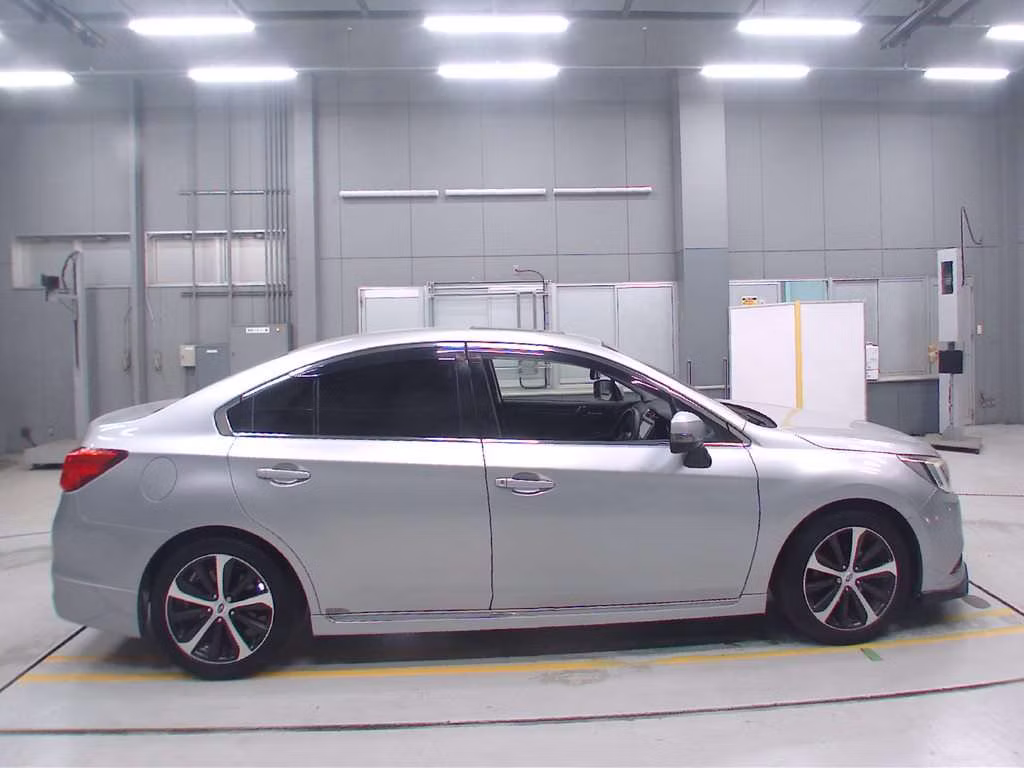 SUBARU LEGACY B4