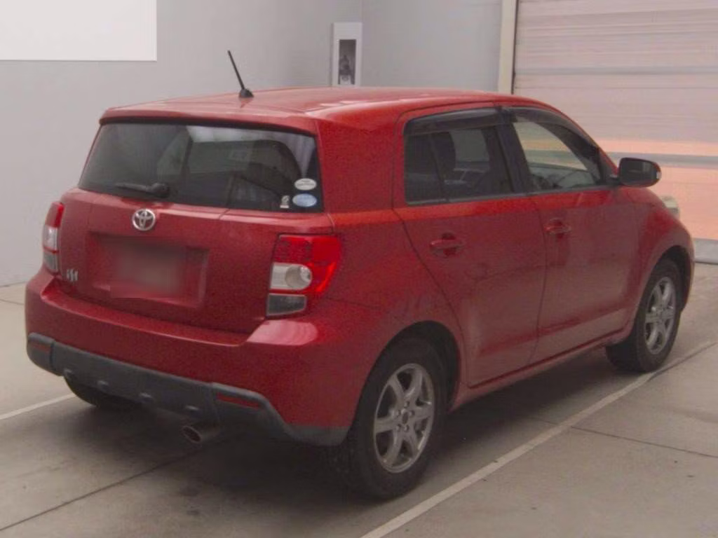 TOYOTA IST