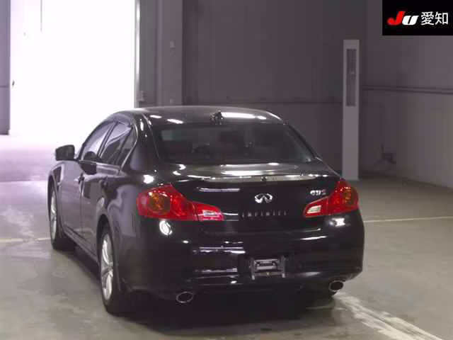 NISSAN SKYLINE