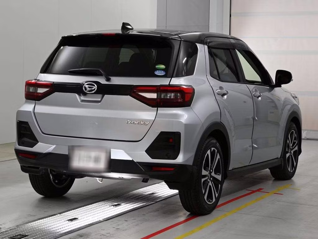 DAIHATSU ROCKY