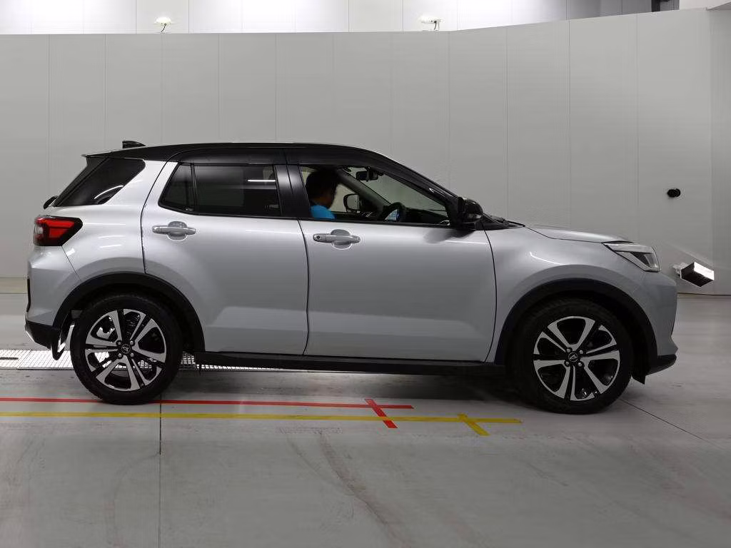 DAIHATSU ROCKY
