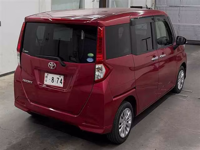 TOYOTA ROOMY