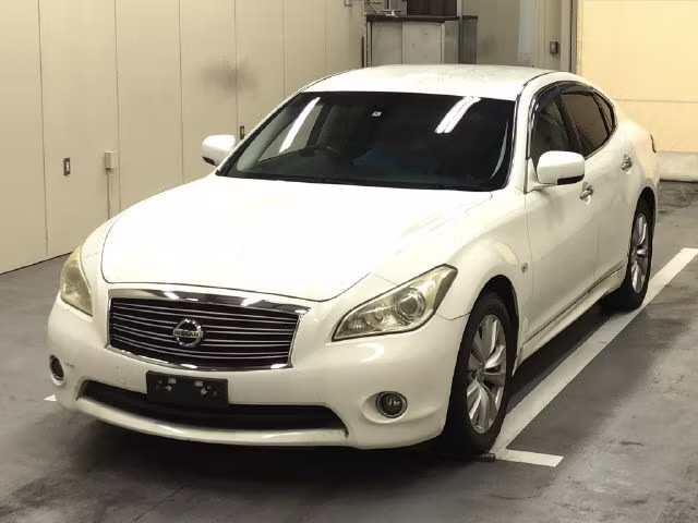 NISSAN FUGA