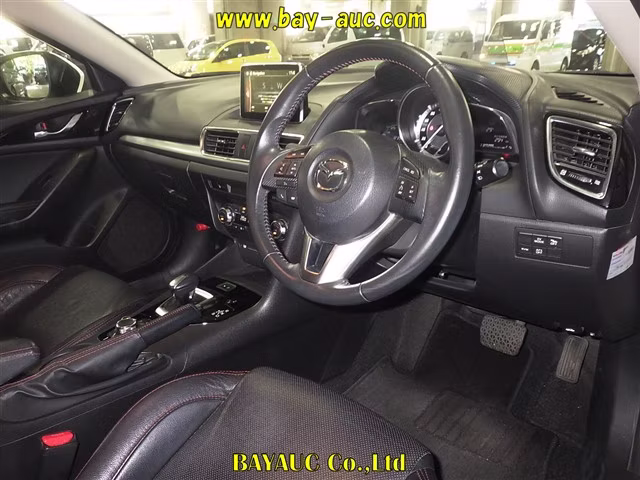 MAZDA AXELA