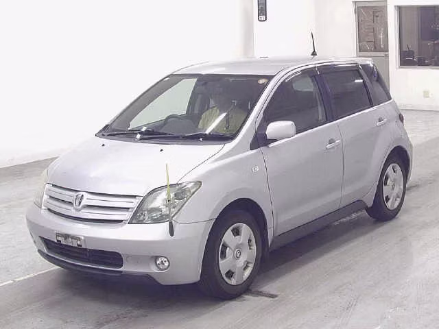 TOYOTA IST