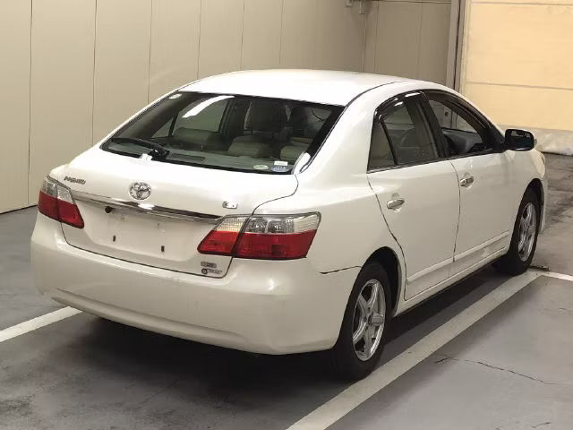 TOYOTA PREMIO