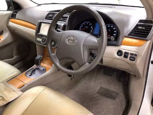TOYOTA PREMIO