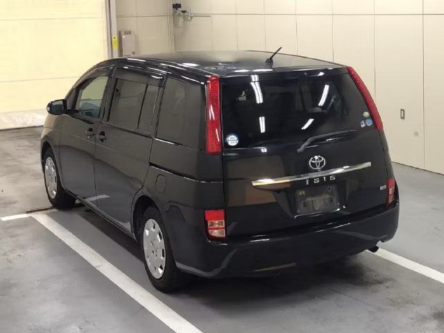 TOYOTA ISIS