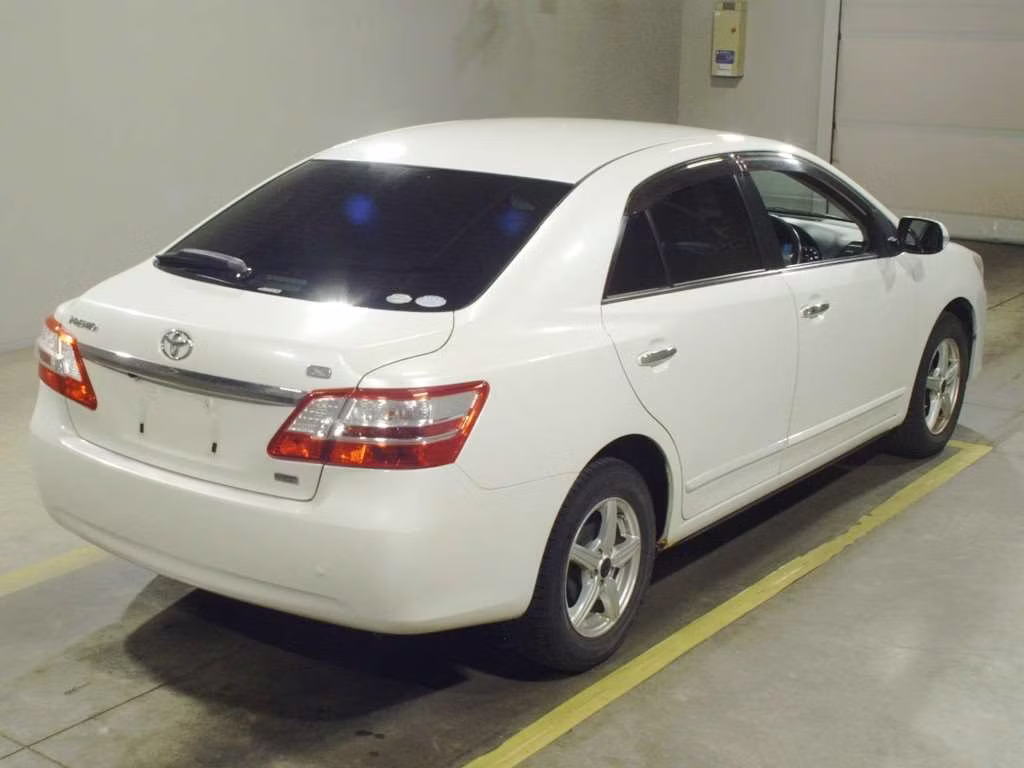 TOYOTA PREMIO