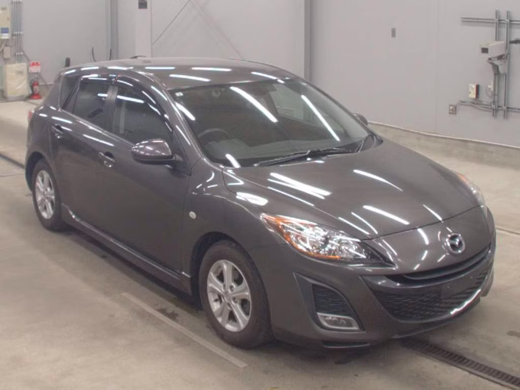 MAZDA AXELA