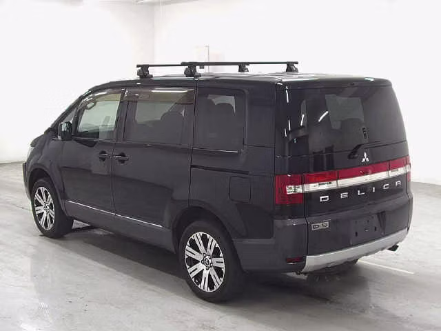 MITSUBISHI DELICA D:5