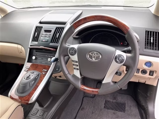 TOYOTA SAI