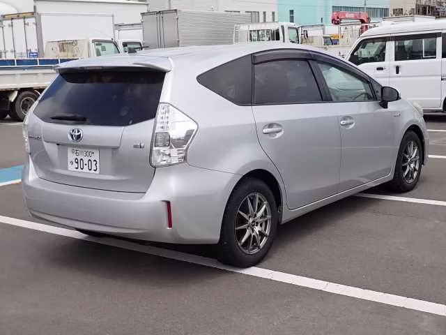 TOYOTA PRIUS ALPHA