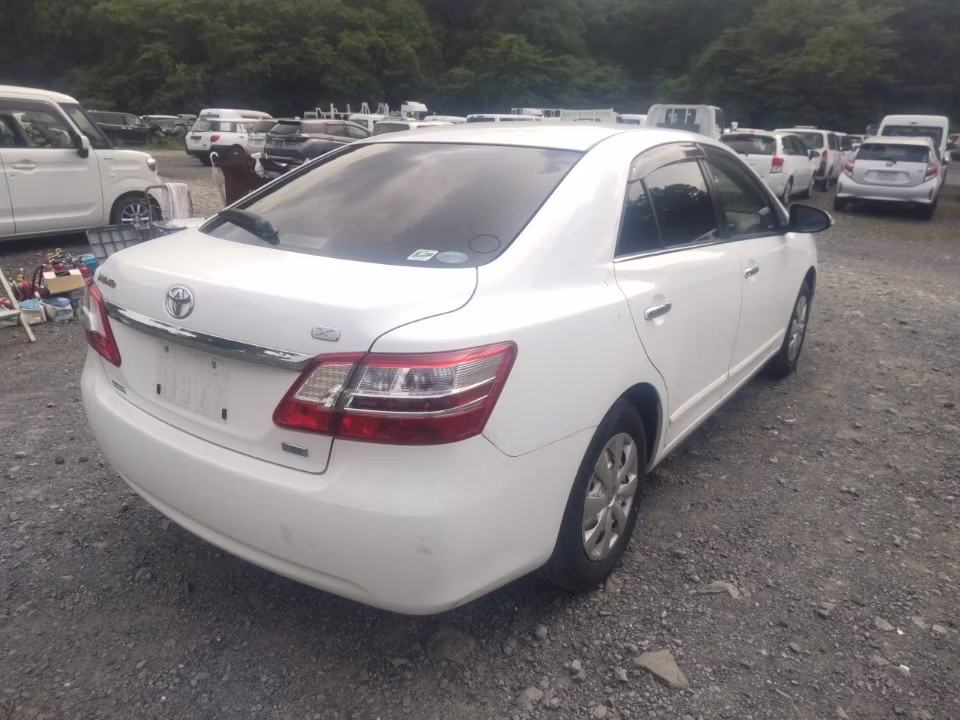 TOYOTA PREMIO