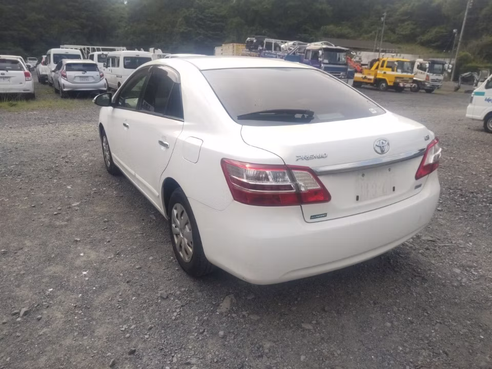 TOYOTA PREMIO
