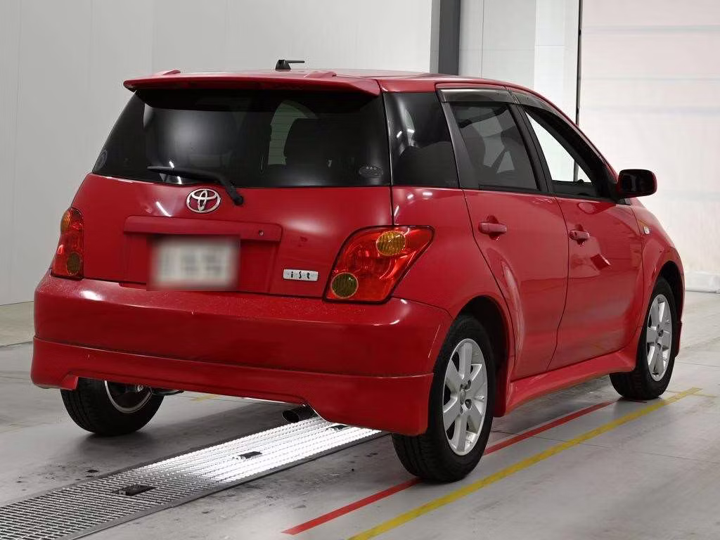 TOYOTA IST