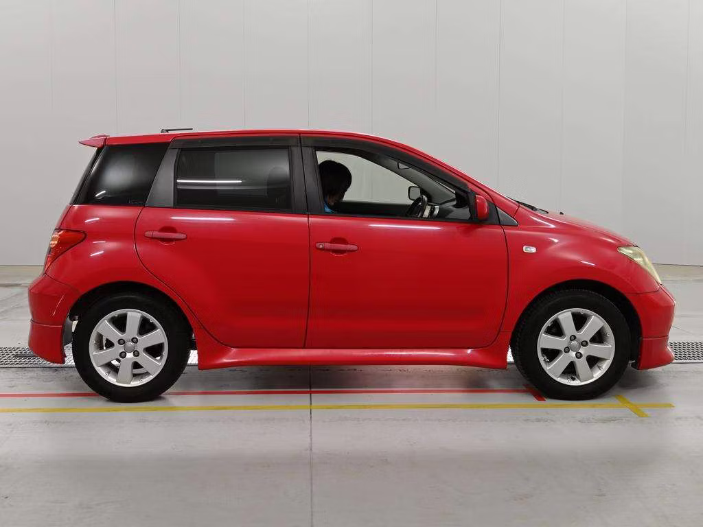 TOYOTA IST