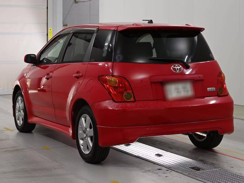 TOYOTA IST