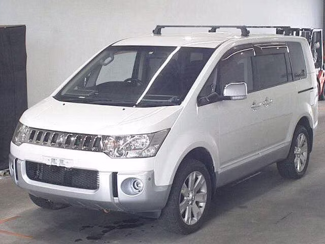 MITSUBISHI DELICA D:5
