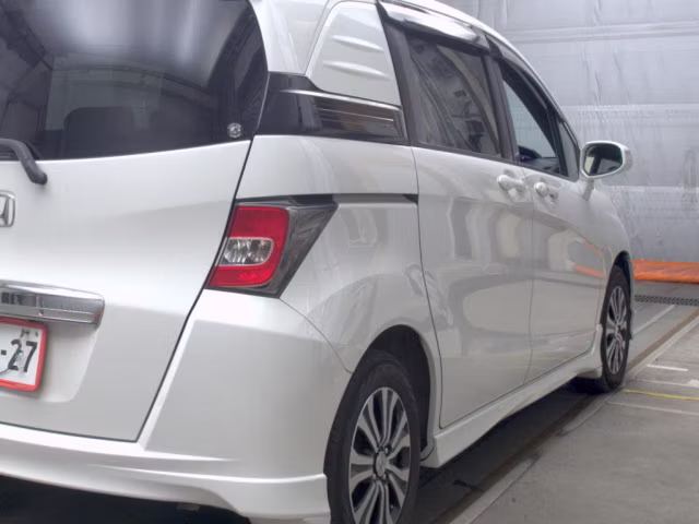 HONDA FREED SPIKE